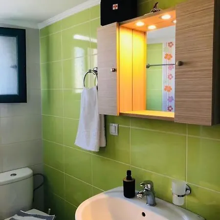 Ariadni's 2 Daire Hanya